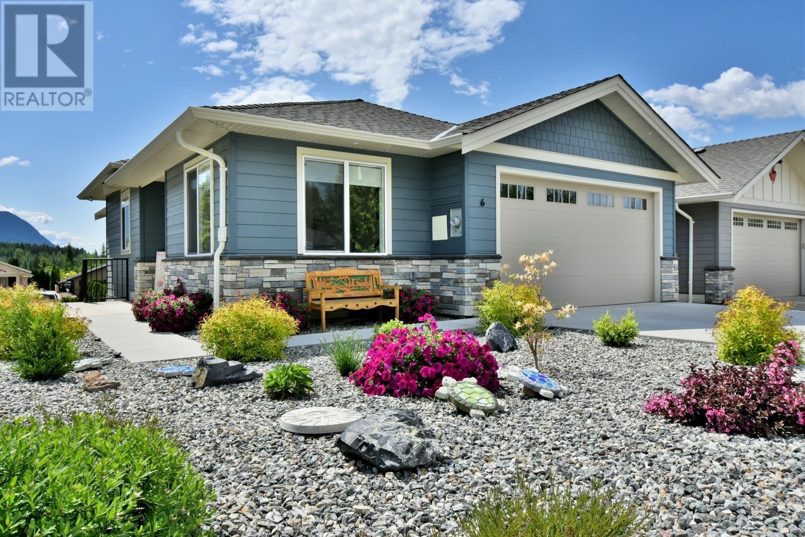 2715 Golf Course Drive Unit# 6, Blind Bay, BC - Outdoor With Facade