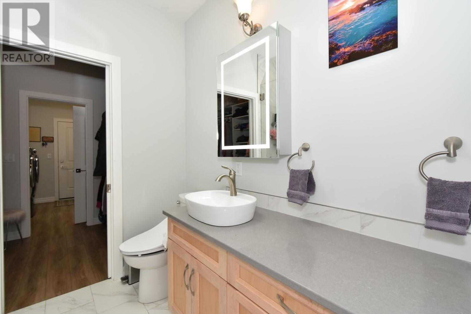 2715 Golf Course Drive Unit# 6, Blind Bay, BC - Indoor Photo Showing Bathroom