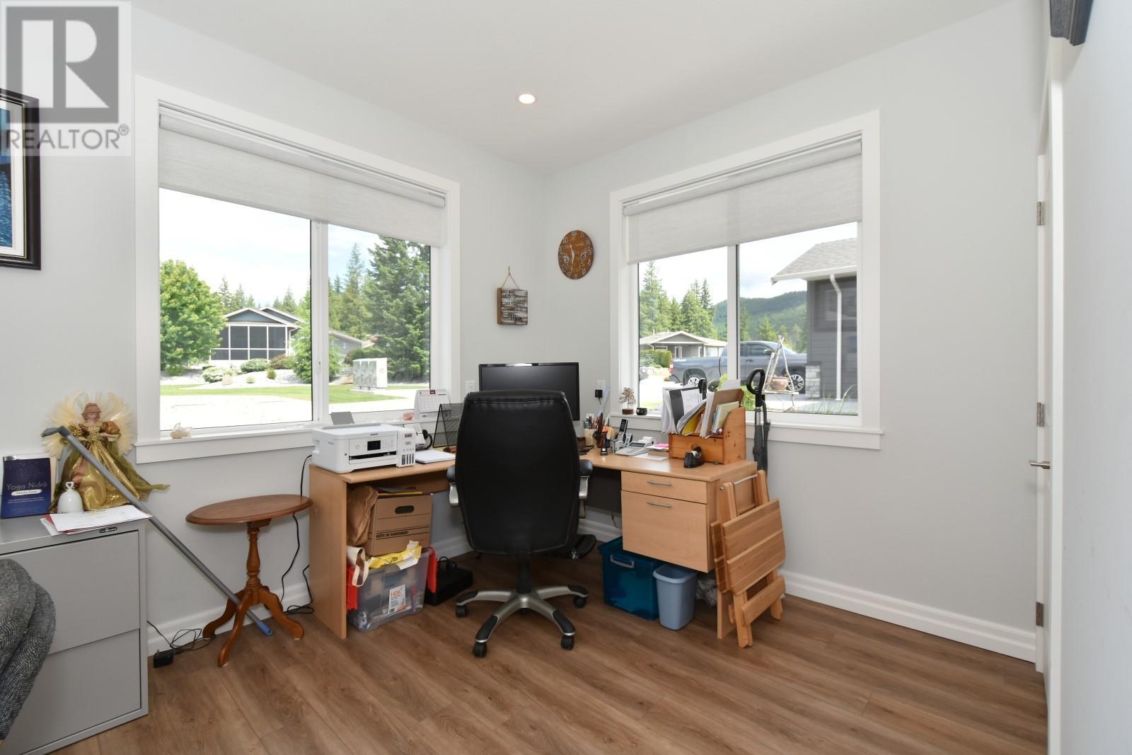 2715 Golf Course Drive Unit# 6, Blind Bay, BC - Indoor Photo Showing Office