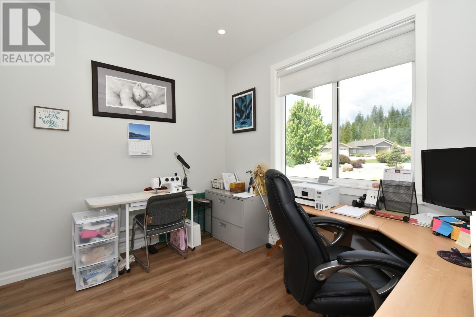 2715 Golf Course Drive Unit# 6, Blind Bay, BC - Indoor Photo Showing Office