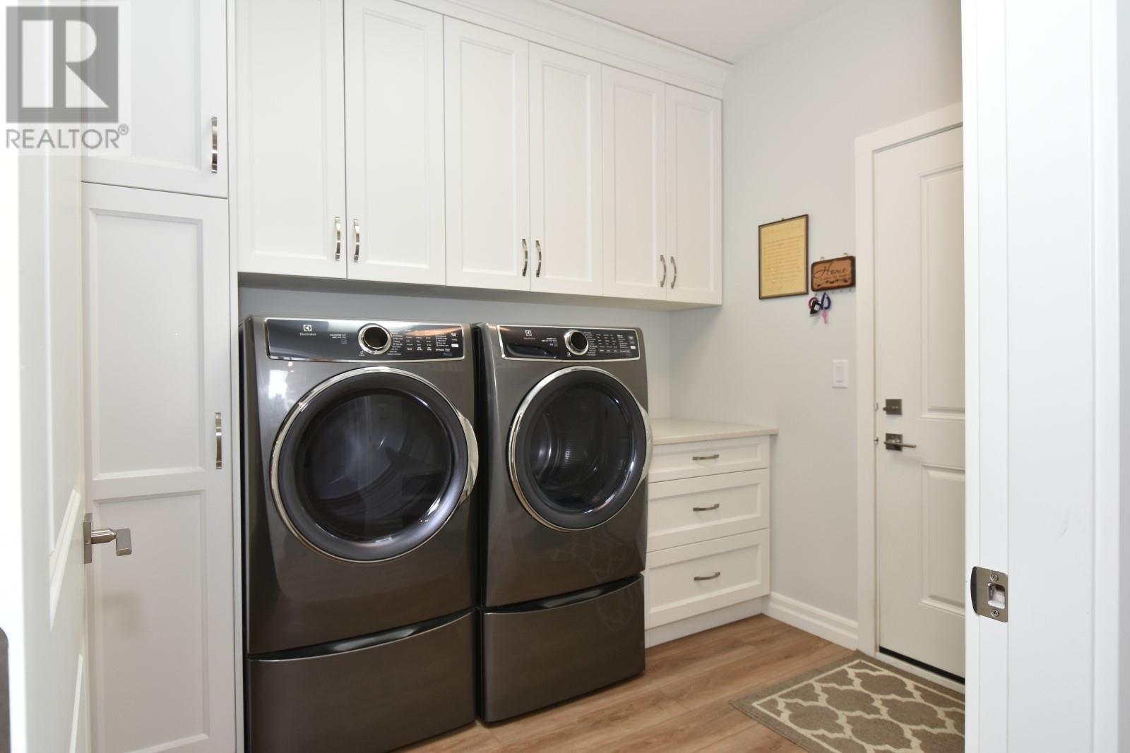 2715 Golf Course Drive Unit# 6, Blind Bay, BC - Indoor Photo Showing Laundry Room