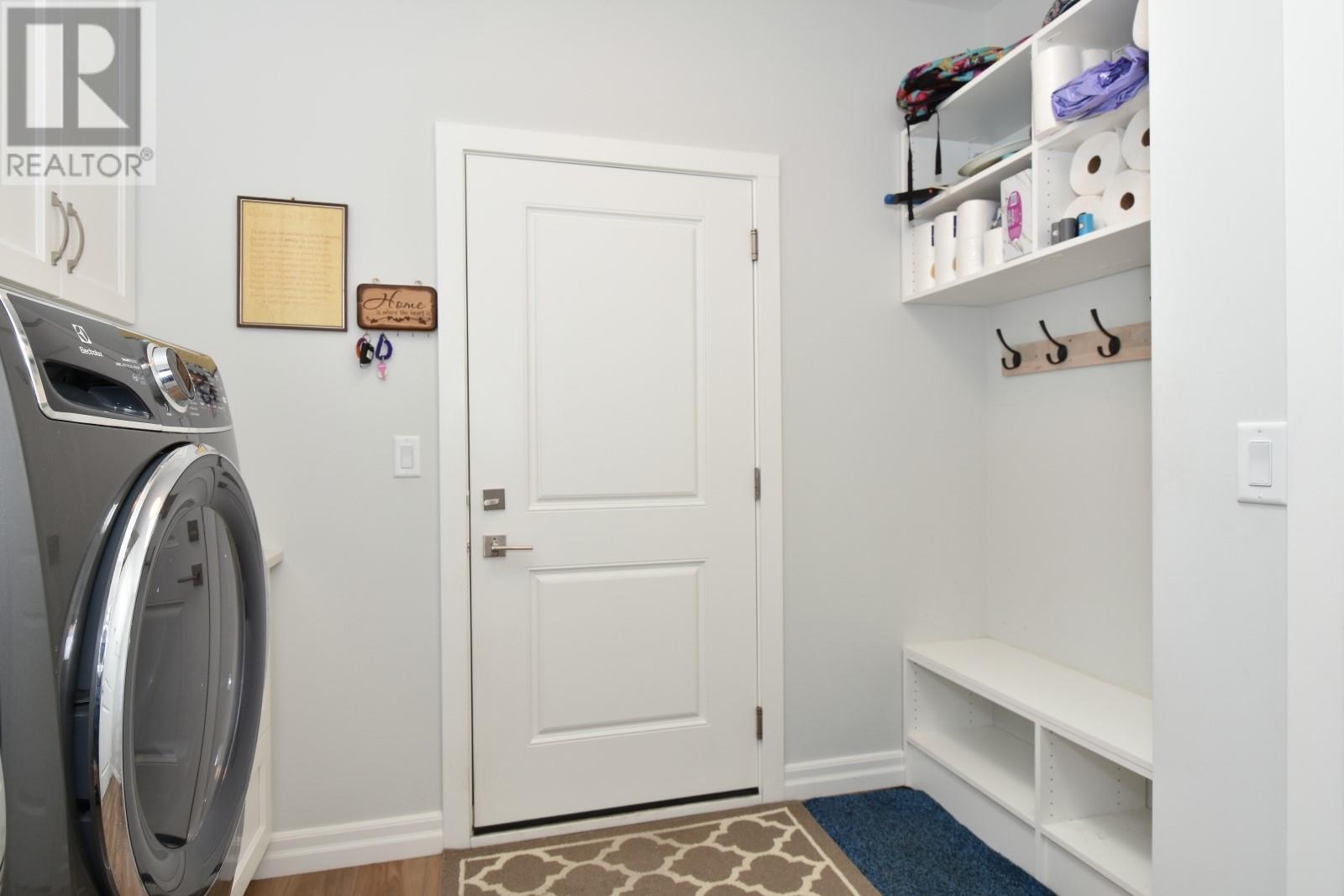 2715 Golf Course Drive Unit# 6, Blind Bay, BC - Indoor Photo Showing Laundry Room