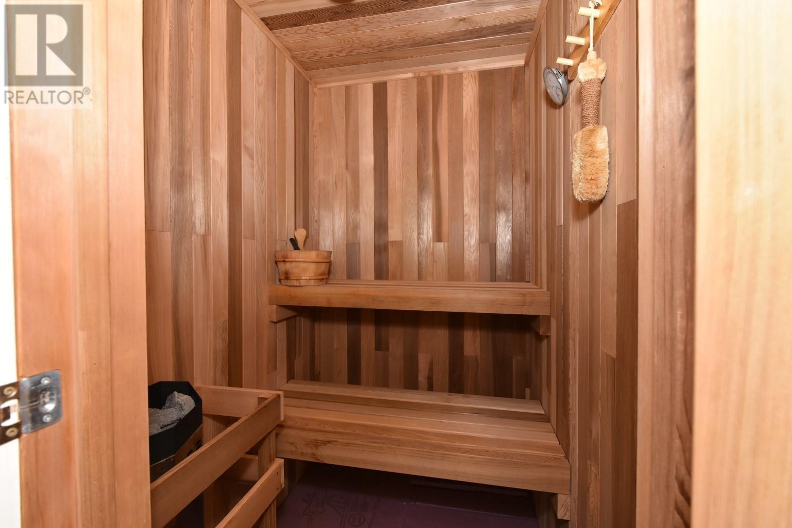 2715 Golf Course Drive Unit# 6, Blind Bay, BC - Indoor Photo Showing Other Room