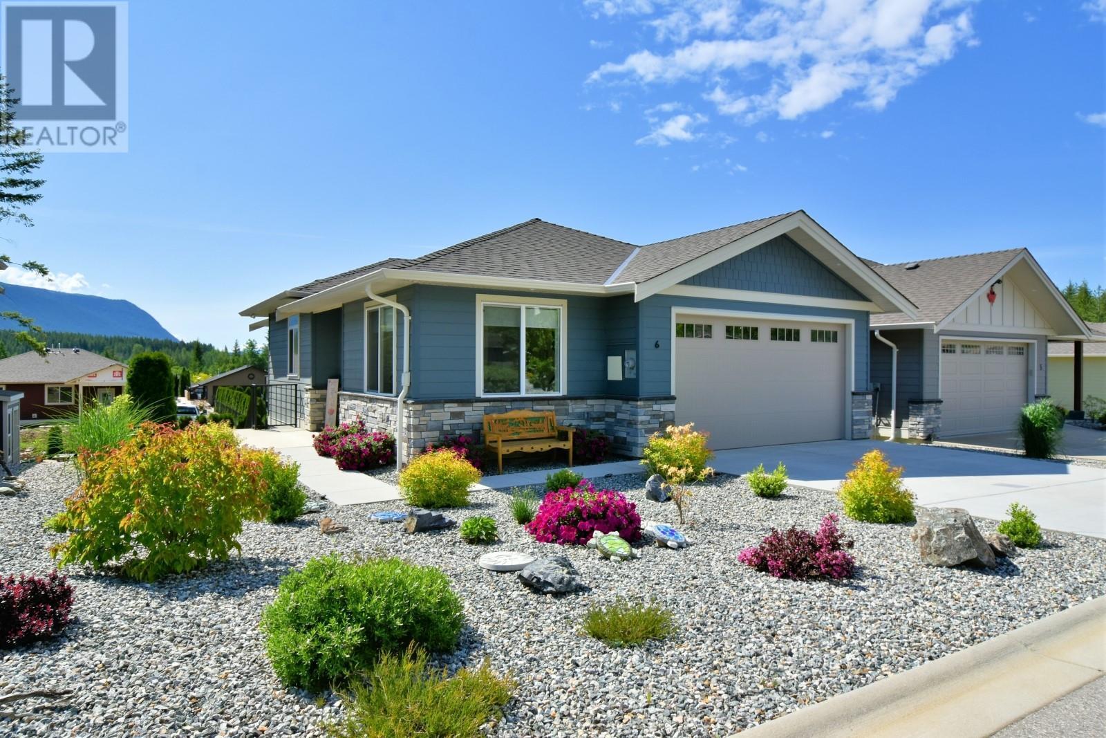 2715 Golf Course Drive Unit# 6, Blind Bay, BC - Outdoor With Facade