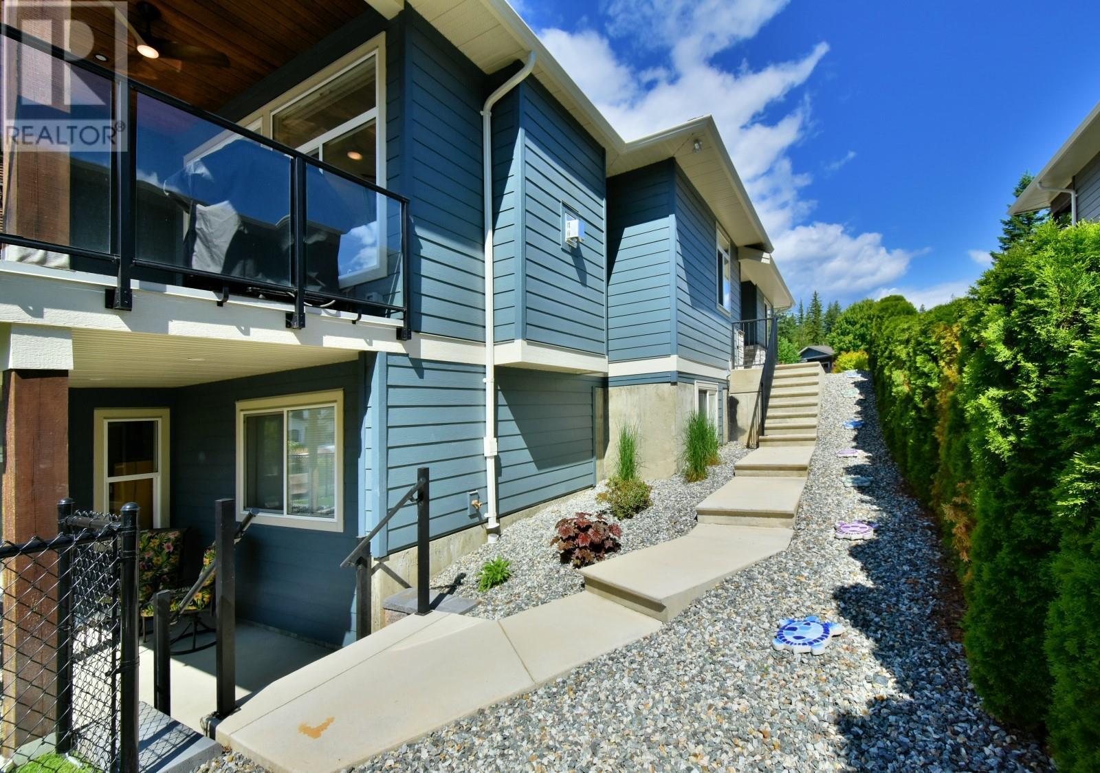 2715 Golf Course Drive Unit# 6, Blind Bay, BC - Outdoor