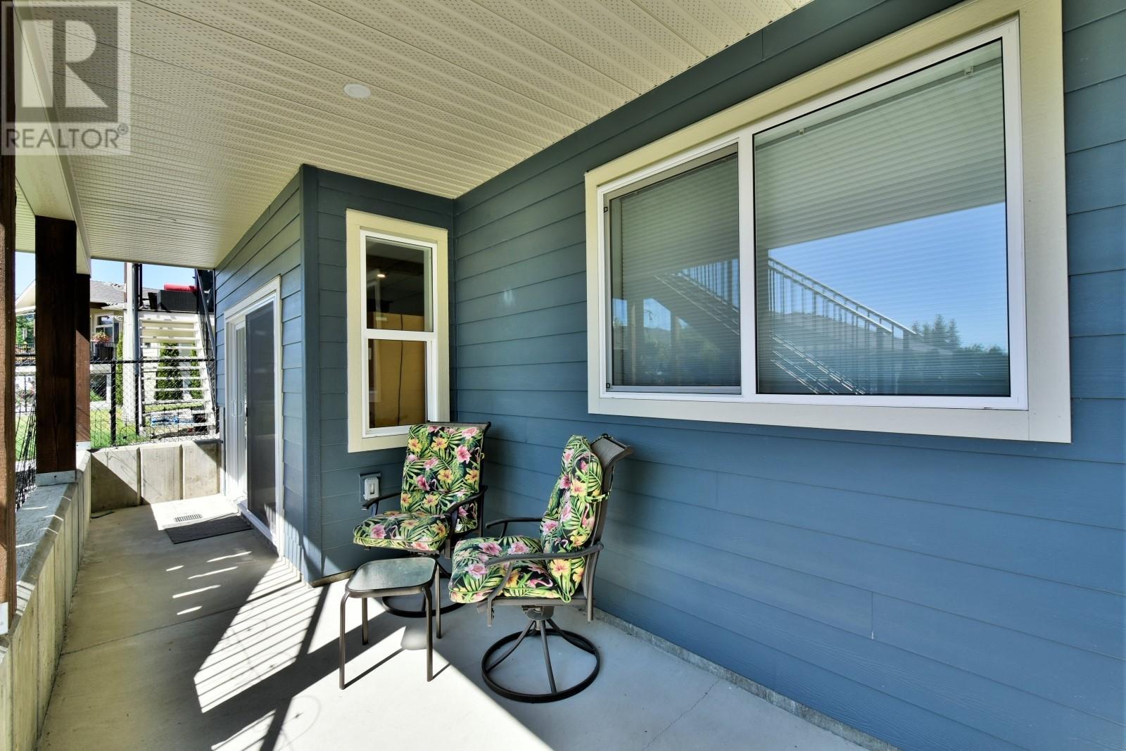 2715 Golf Course Drive Unit# 6, Blind Bay, BC - Outdoor With Exterior