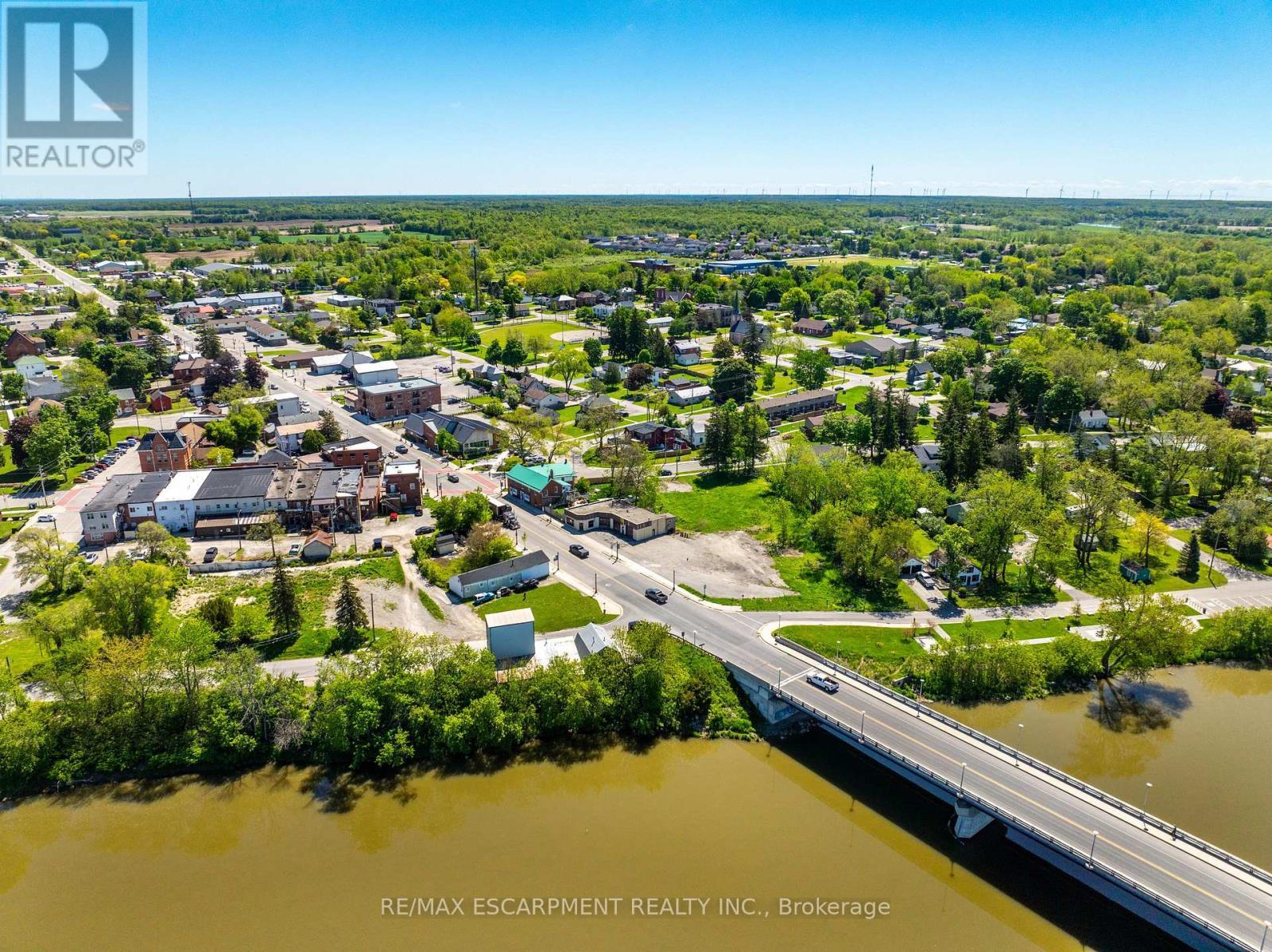 39 Talbot Street, Haldimand, ON