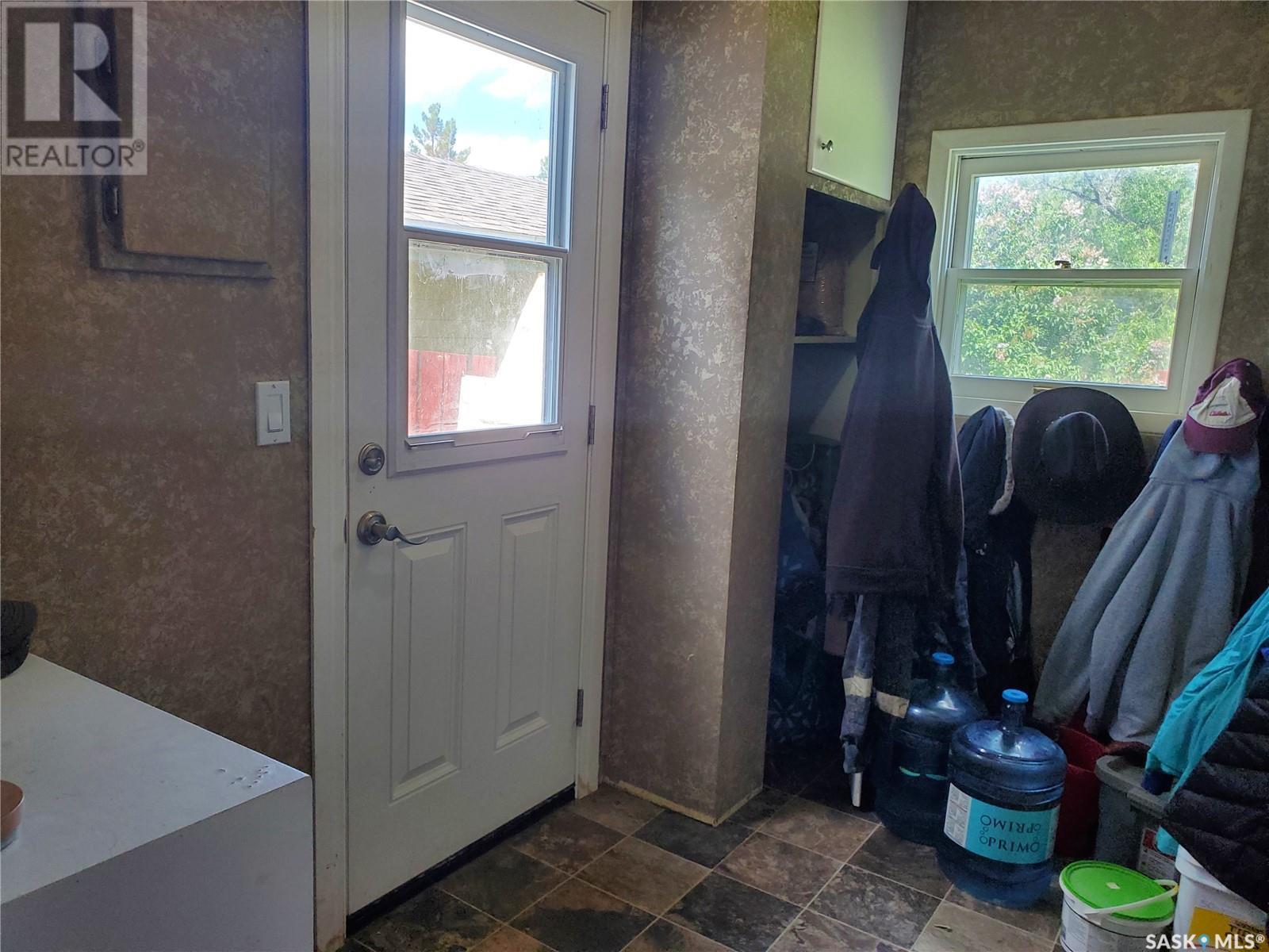 228 4Th Street E, Ponteix, SK - Indoor Photo Showing Other Room