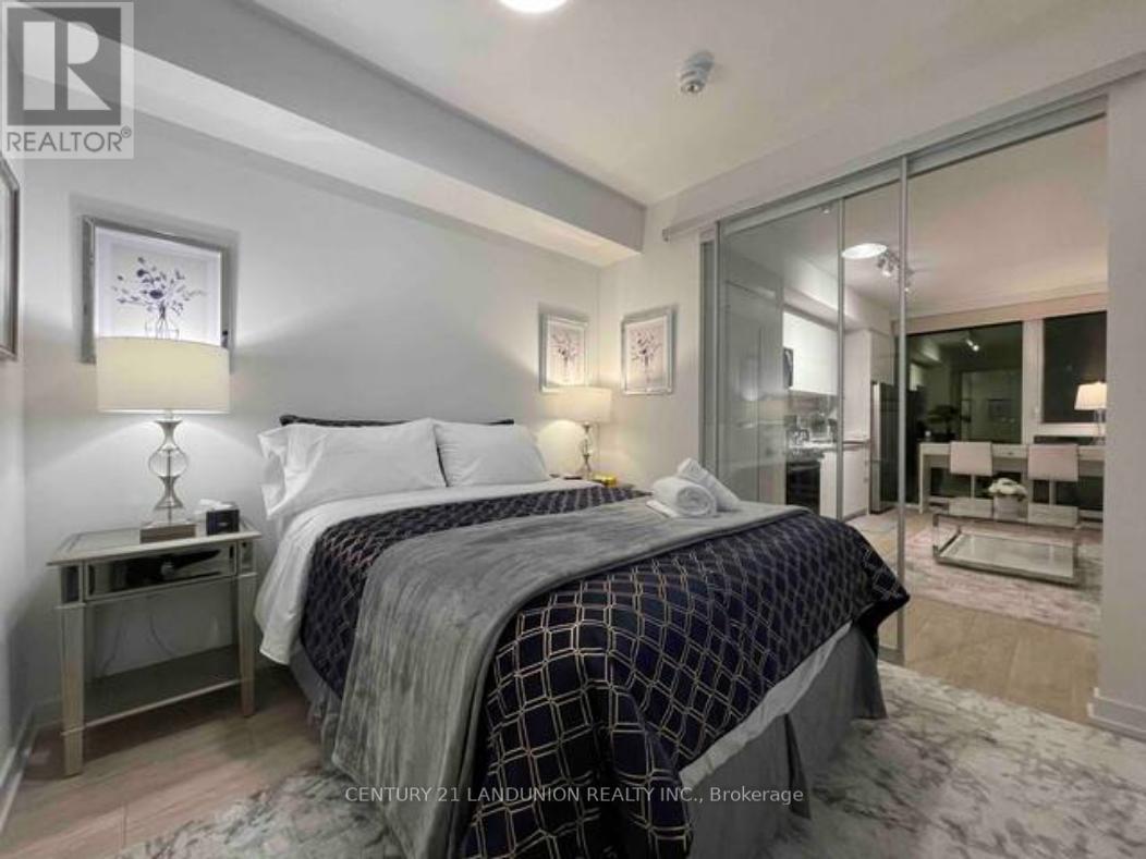 1006 - 357 King Street W, Toronto, ON - Indoor Photo Showing Bedroom