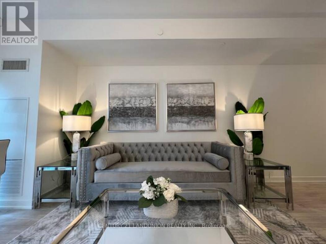 1006 - 357 King Street W, Toronto, ON - Indoor Photo Showing Living Room