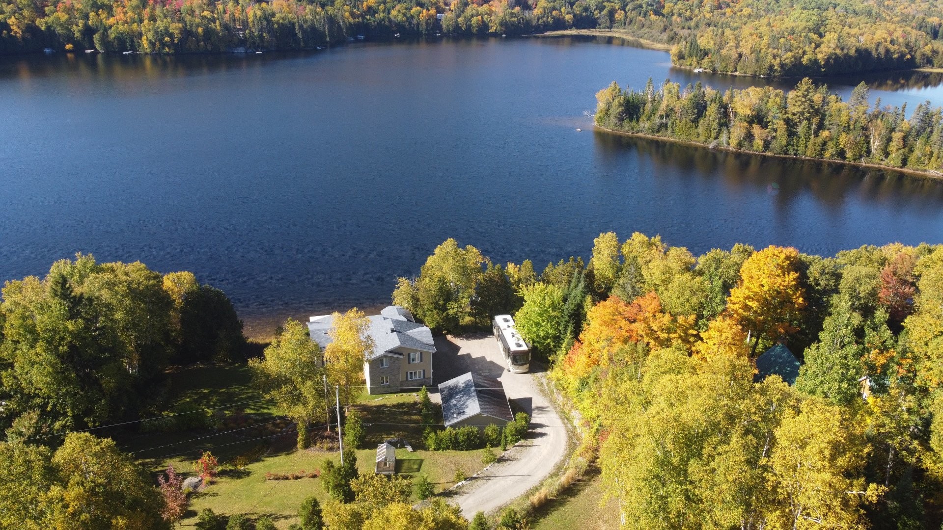 Photo aérienne - 471 Ch. Des Pins, Saint-Zénon, QC - Outdoor With Body Of Water With View