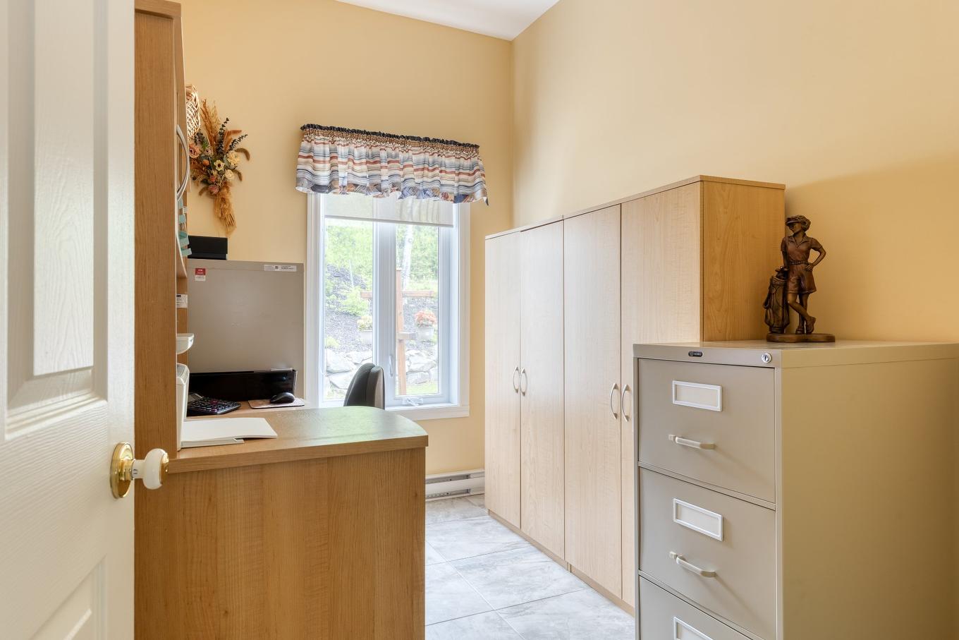 Office - 471 Ch. Des Pins, Saint-Zénon, QC - Indoor Photo Showing Office