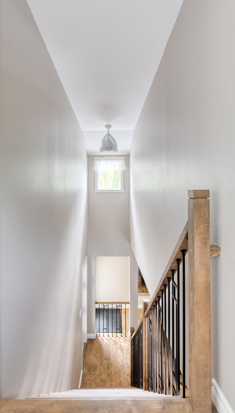 Interior - 471 Ch. Des Pins, Saint-Zénon, QC - Indoor Photo Showing Other Room