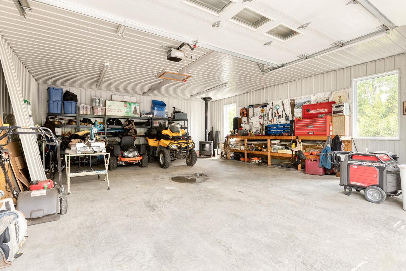 Other - 471 Ch. Des Pins, Saint-Zénon, QC - Indoor Photo Showing Garage