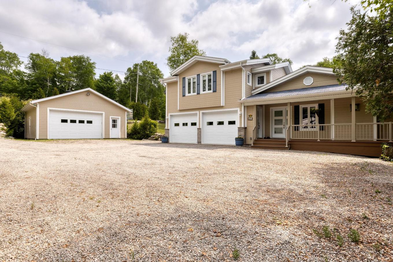 Exterior - 471 Ch. Des Pins, Saint-Zénon, QC - Outdoor With Deck Patio Veranda With Facade