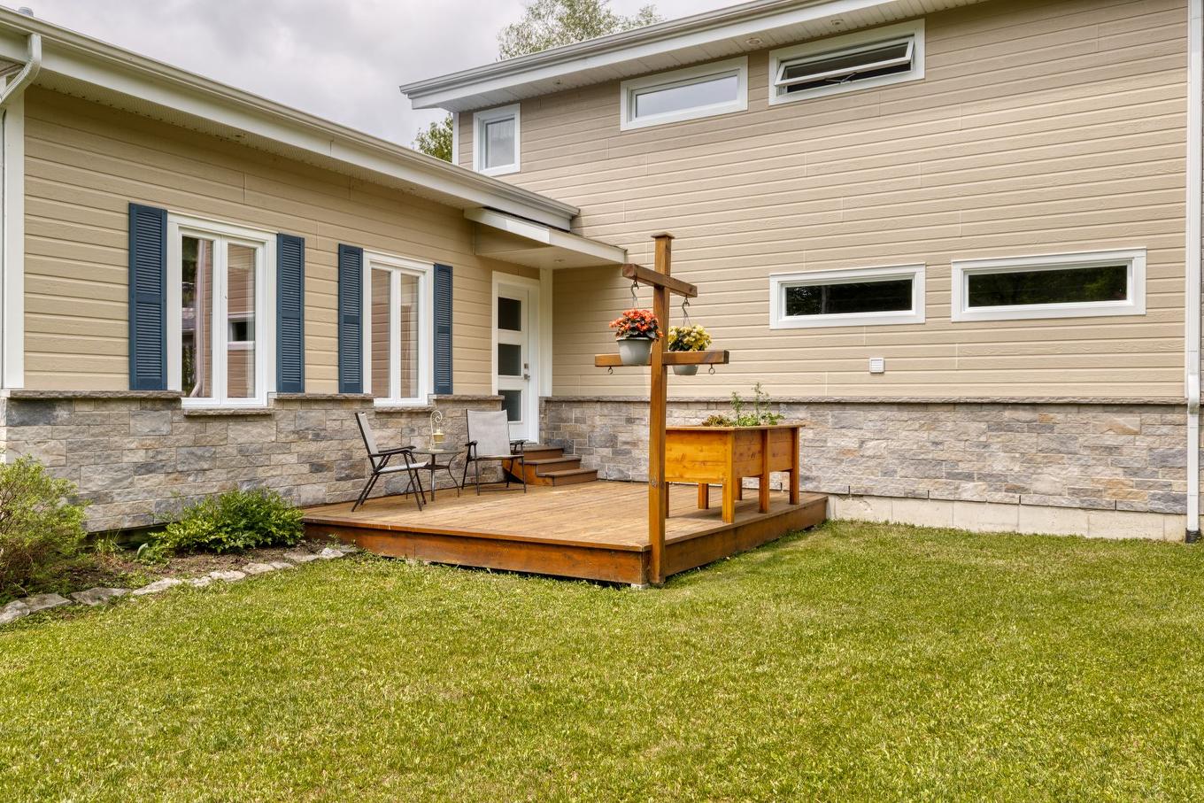 Exterior - 471 Ch. Des Pins, Saint-Zénon, QC - Outdoor With Deck Patio Veranda