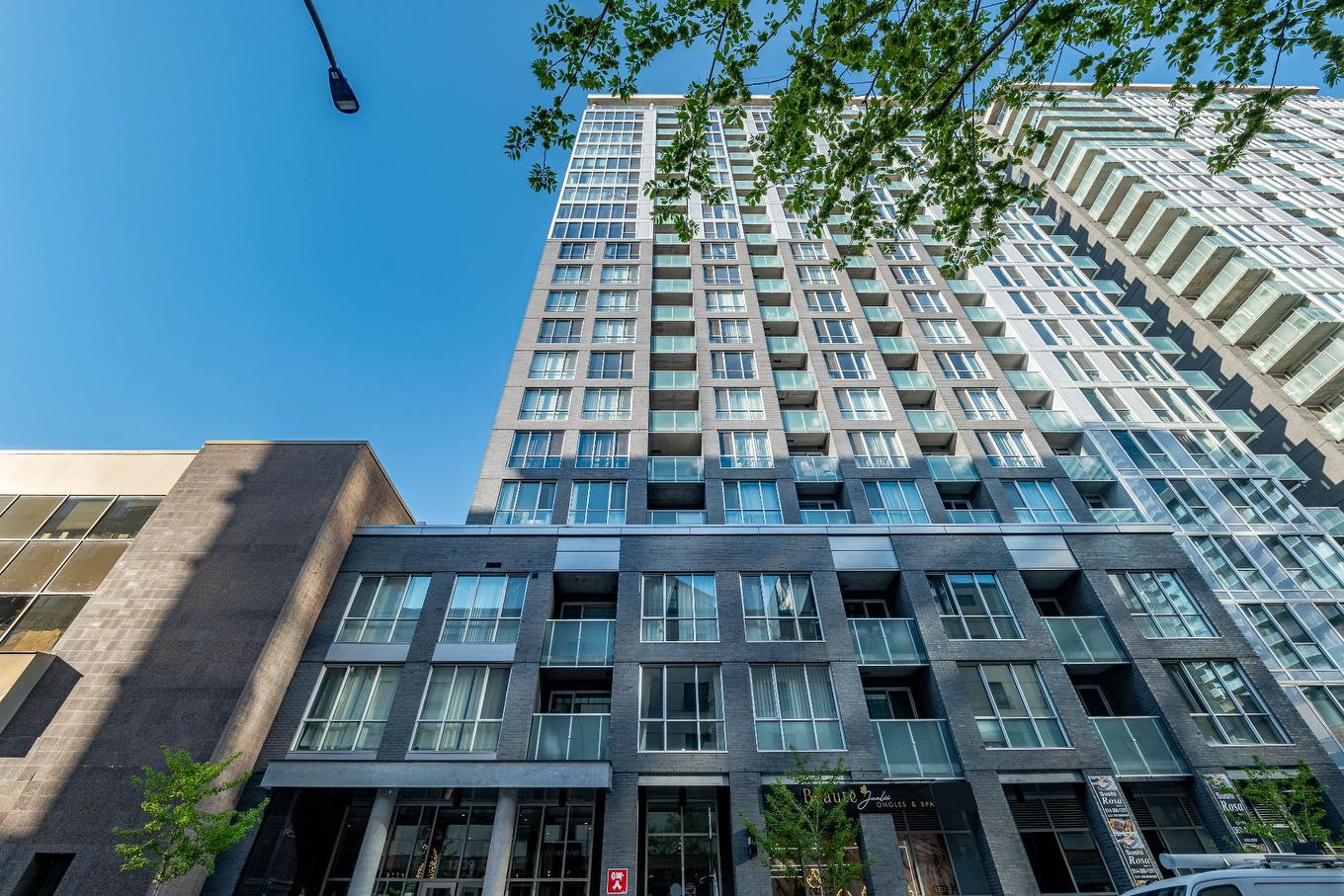 Exterior - 1907-1239 Rue Drummond, Montréal (Ville-Marie), QC - Outdoor With Facade