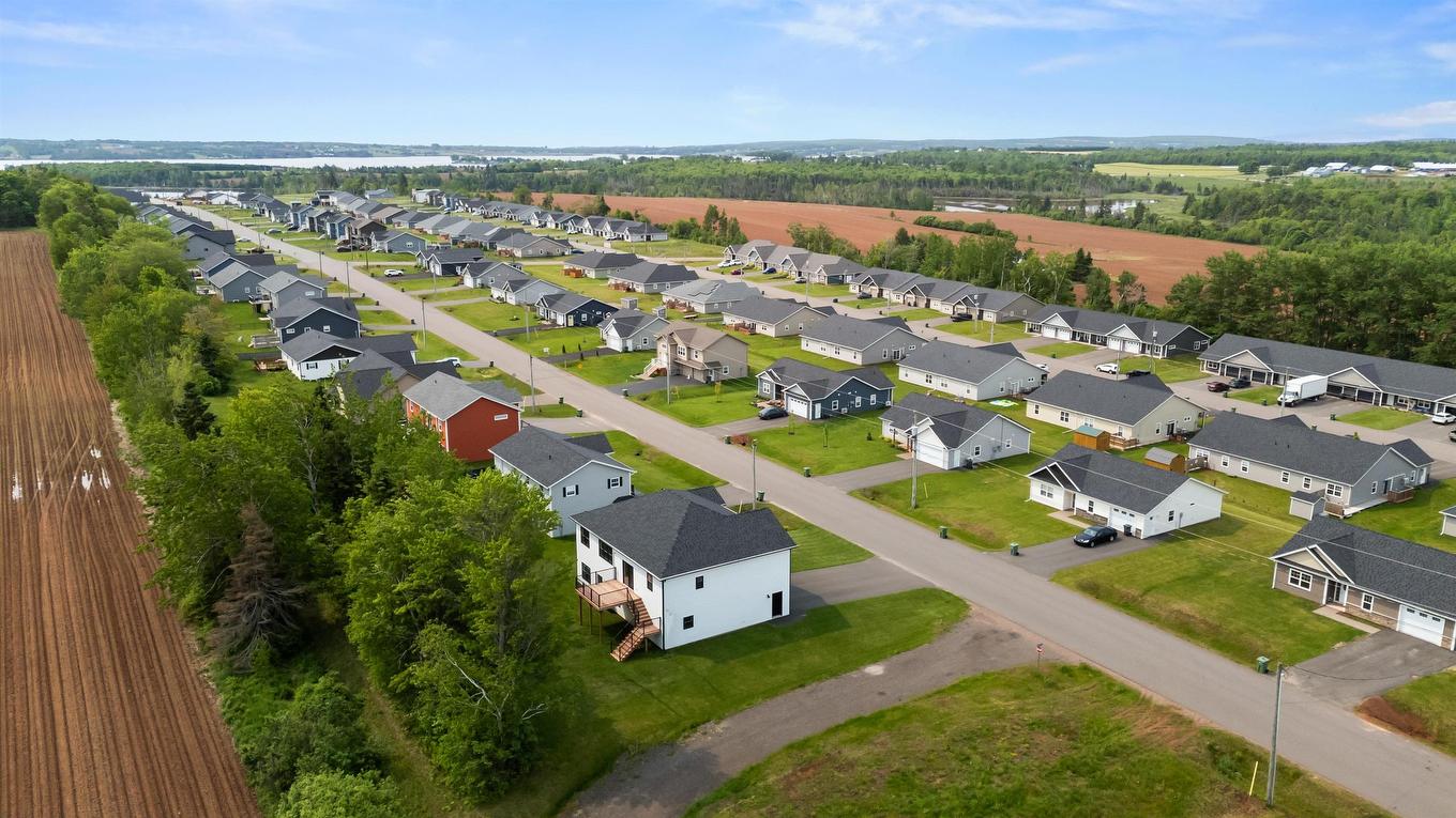 30 Waters Edge Lane, Cornwall, PE