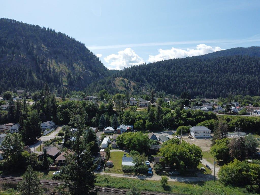 1025 First Avenue, Chase, BC - Outdoor With View