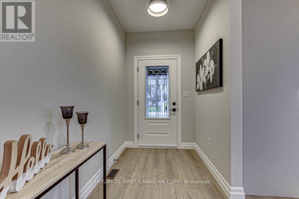 163 Elgin Avenue E, Goderich (Goderich (Town)), ON - Indoor Photo Showing Other Room