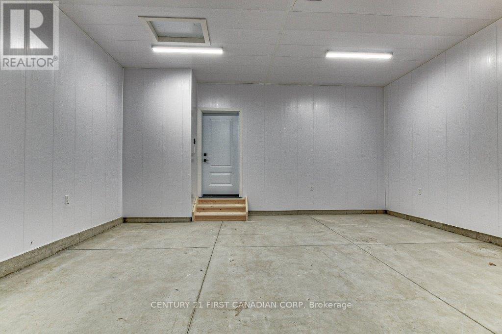 163 Elgin Avenue E, Goderich (Goderich (Town)), ON - Indoor