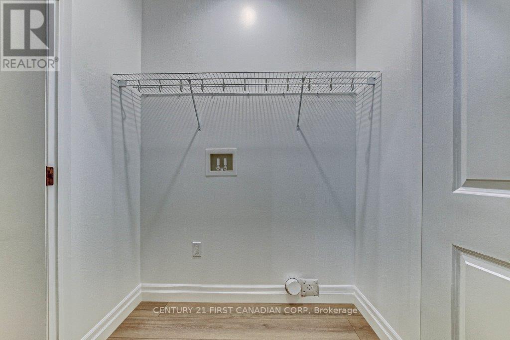 163 Elgin Avenue E, Goderich (Goderich (Town)), ON - Indoor With Storage