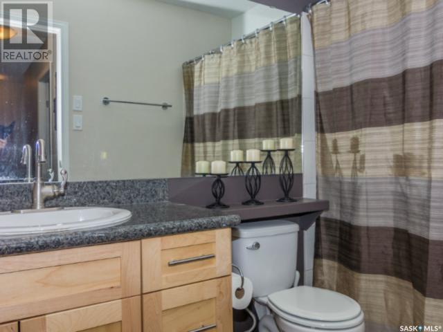 10 103 Powe Street, Saskatoon, SK - Indoor Photo Showing Bathroom