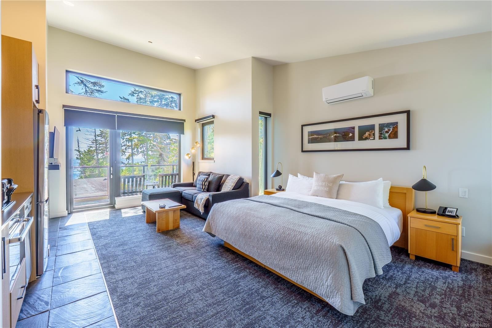 1104-596 Marine Dr, Ucluelet, BC - Indoor Photo Showing Bedroom