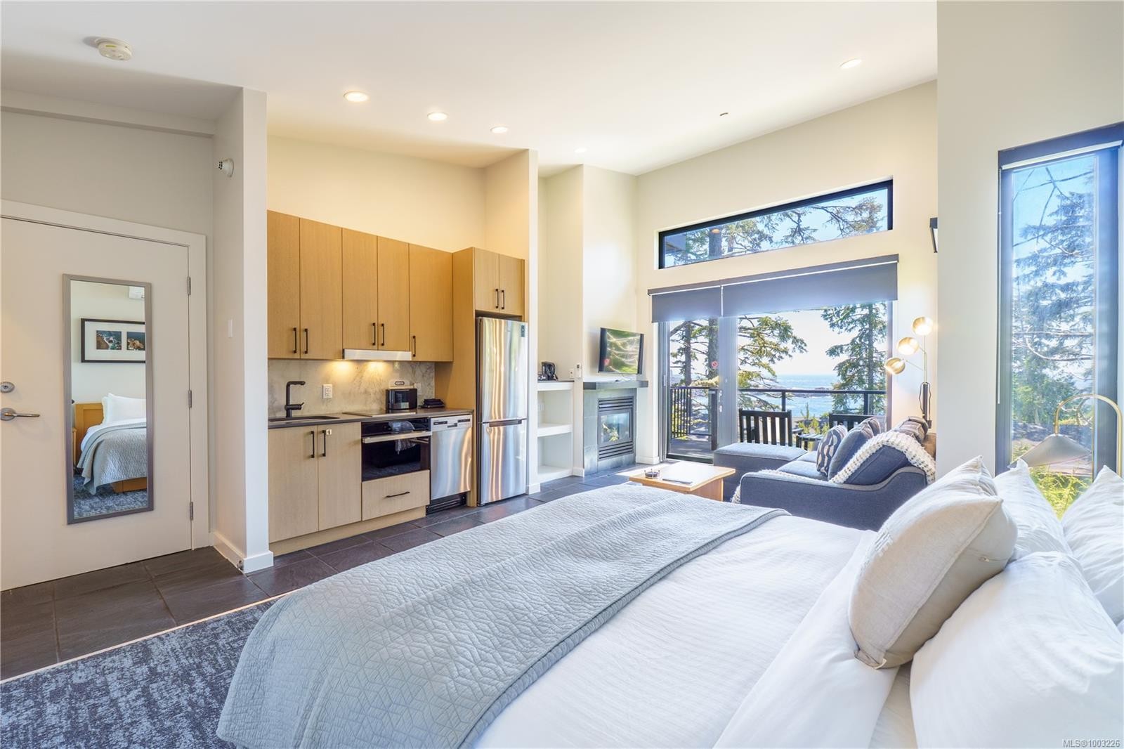 1104-596 Marine Dr, Ucluelet, BC - Indoor