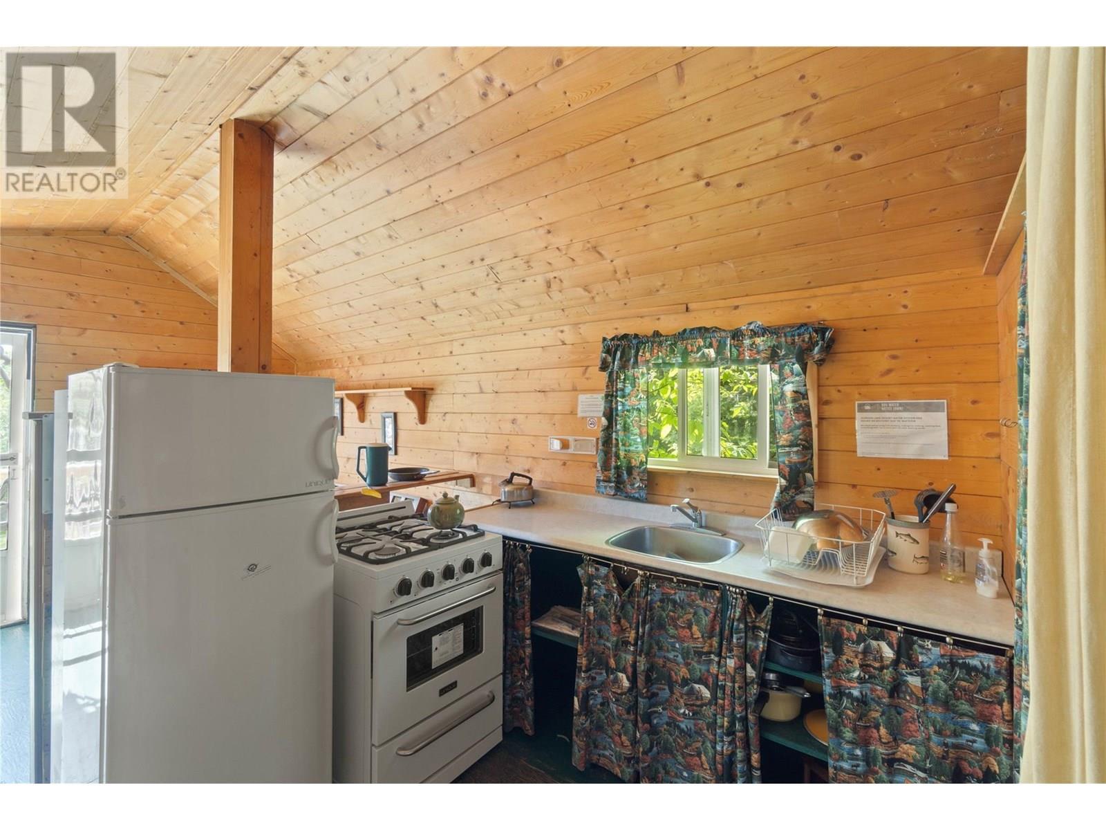 6000 Johnson Lake Forest Service Road, Barriere, BC