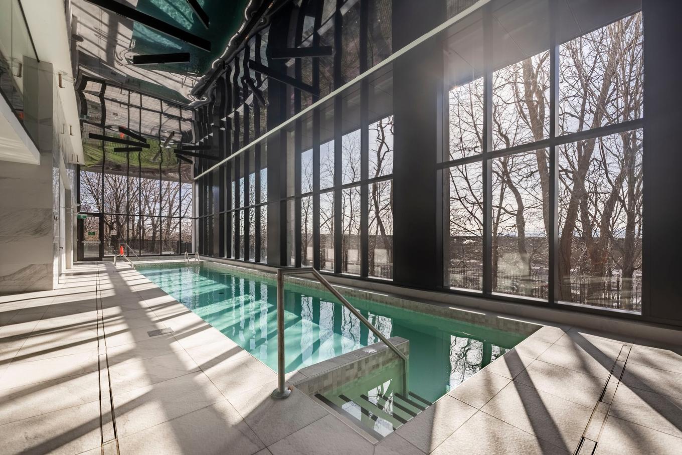 Pool - 1002-2000 Boul. René-Lévesque O., Montréal (Ville-Marie), QC - Indoor Photo Showing Other Room With In Ground Pool