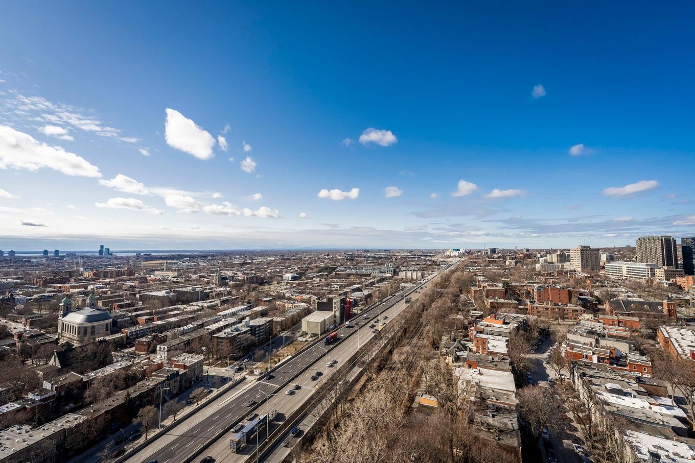 Aerial photo - 1002-2000 Boul. René-Lévesque O., Montréal (Ville-Marie), QC - Outdoor With View