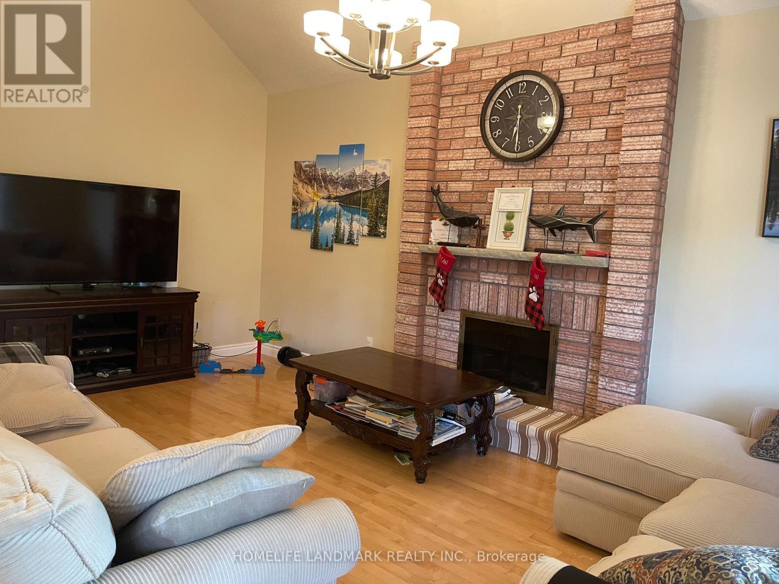 61 Mary Elizabeth Crescent, Markham, ON - Indoor Photo Showing Living Room With Fireplace
