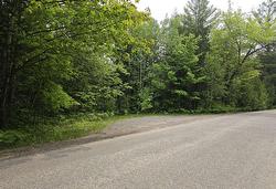 Ch. Lamoureux Sainte-Julienne, QC J0K 2T0