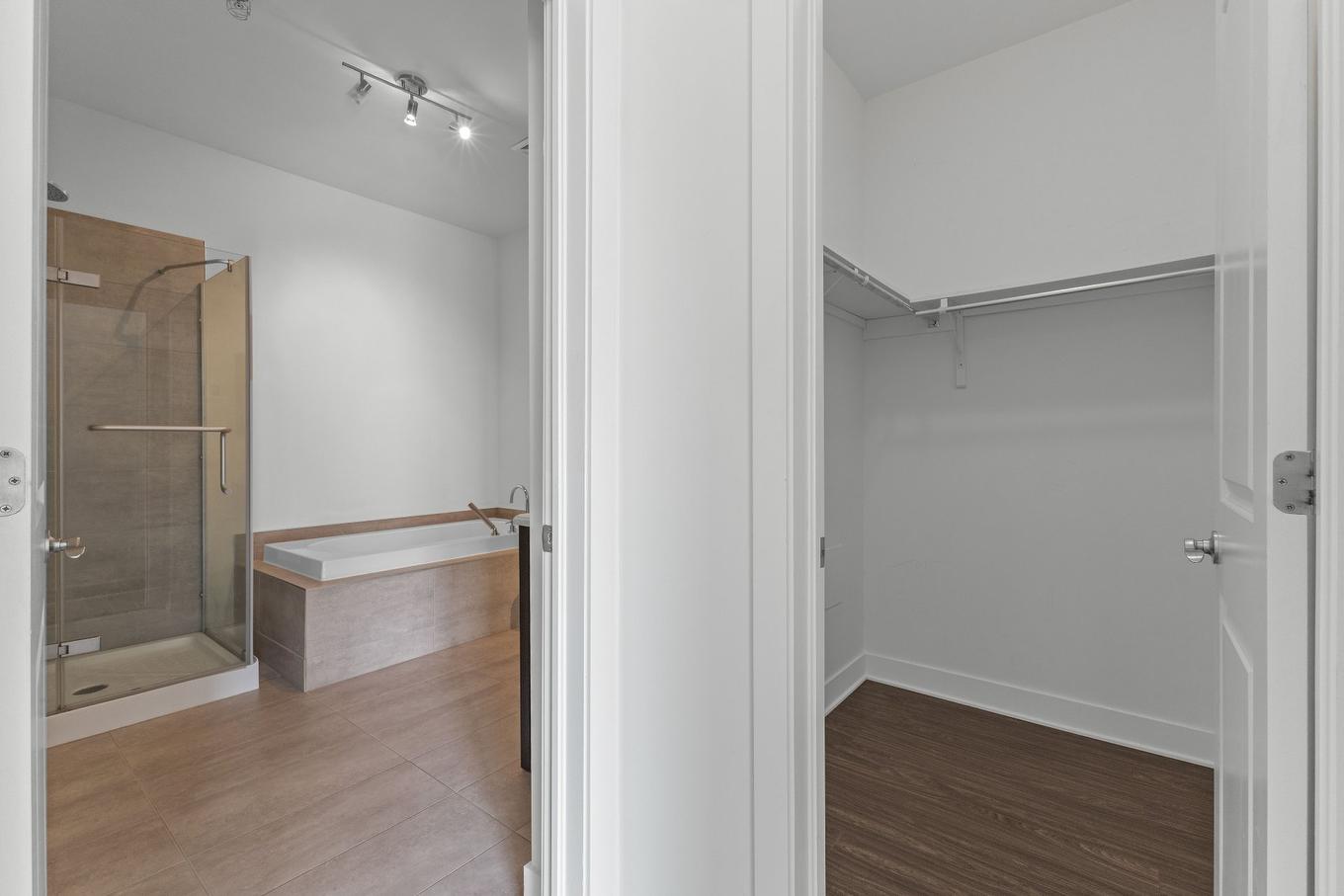 Bathroom - 601-1 Rue Édouard-Lalonde, Vaudreuil-Dorion, QC - Indoor