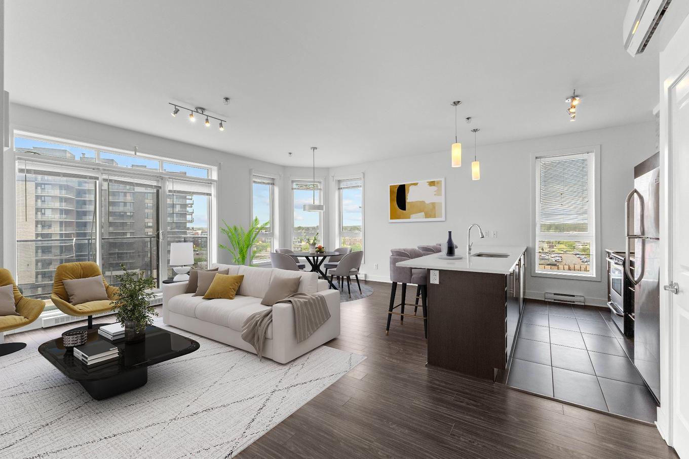 Living room - 601-1 Rue Édouard-Lalonde, Vaudreuil-Dorion, QC - Indoor Photo Showing Living Room