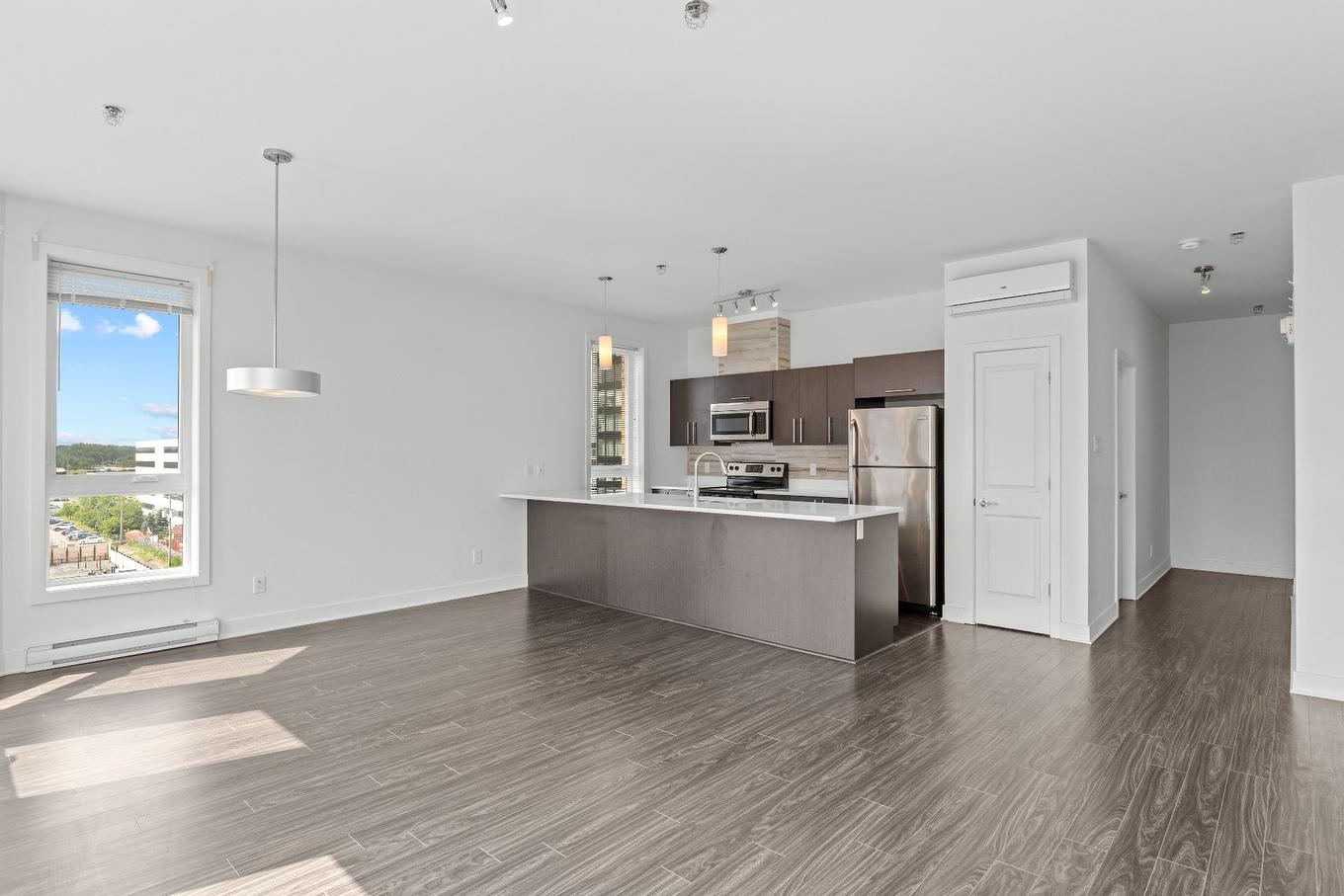 Overall view - 601-1 Rue Édouard-Lalonde, Vaudreuil-Dorion, QC - Indoor Photo Showing Kitchen