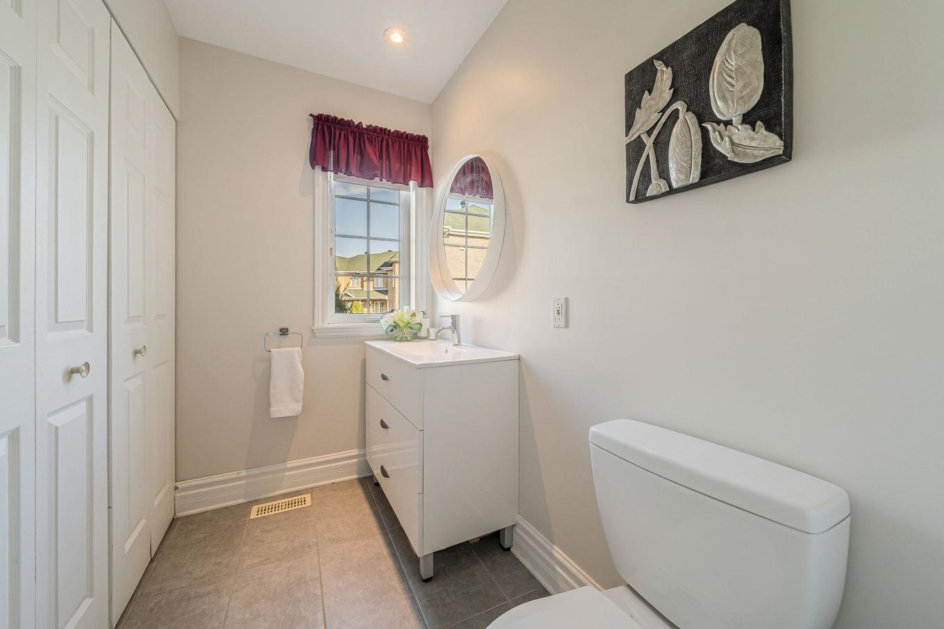 Salle d'eau - 371 Rue De L'Harmonie, Laval (Duvernay), QC - Indoor Photo Showing Bathroom