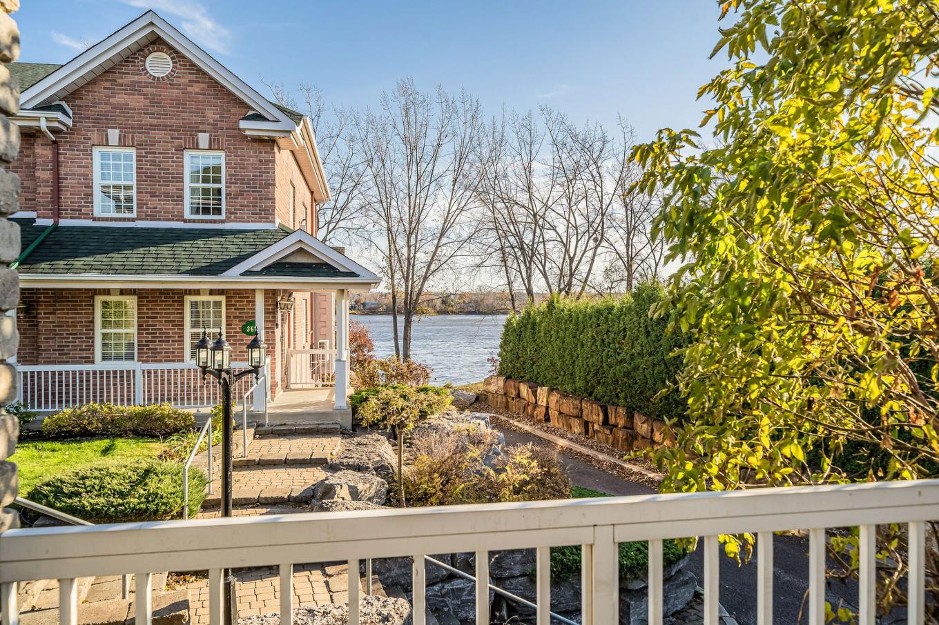 Balcon - 371 Rue De L'Harmonie, Laval (Duvernay), QC - Outdoor