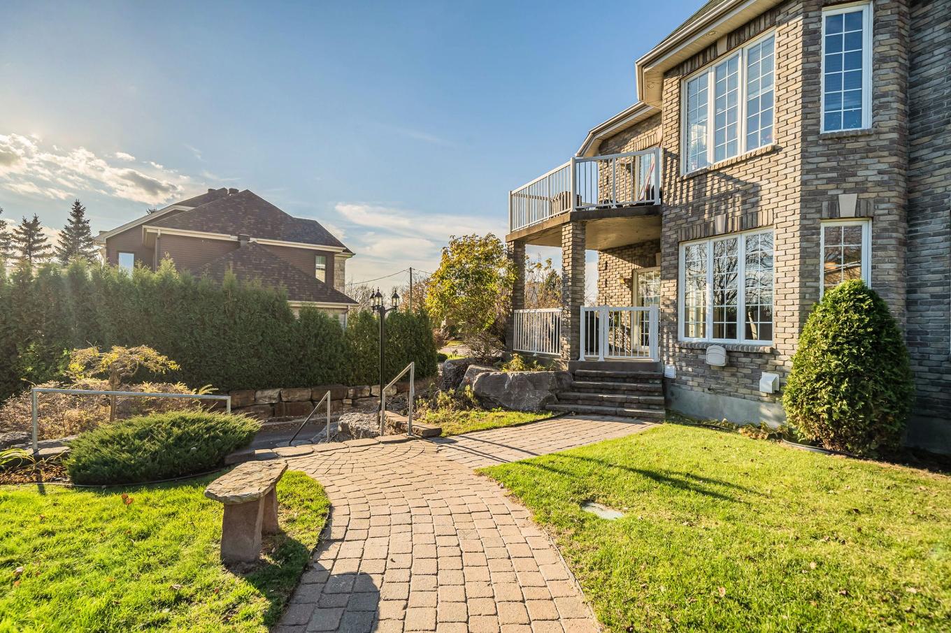 Extérieur - 371 Rue De L'Harmonie, Laval (Duvernay), QC - Outdoor