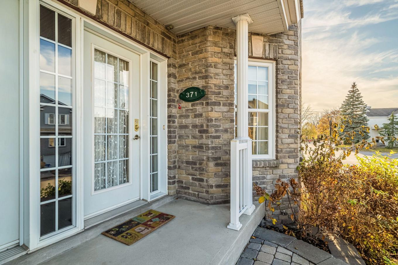 Entrée extérieure - 371 Rue De L'Harmonie, Laval (Duvernay), QC - Outdoor With Exterior