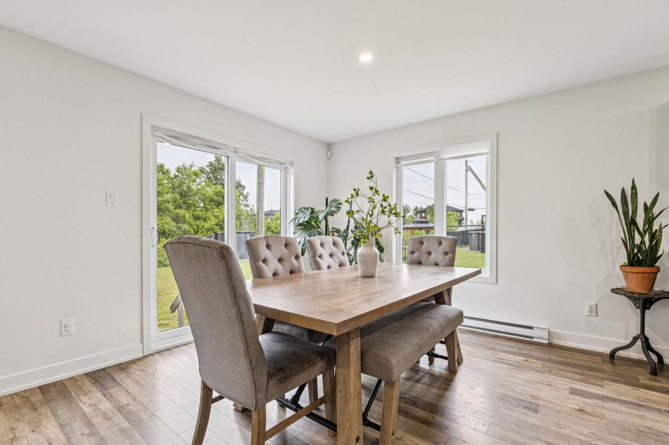 Salle à manger - 354 Rue Des Hauts-Bois, Gatineau (Masson-Angers), QC - Indoor Photo Showing Dining Room