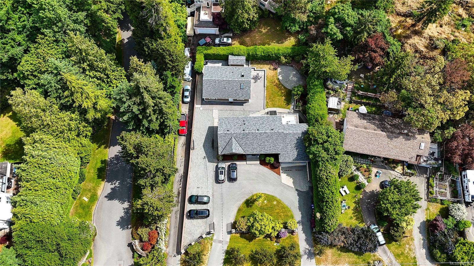 4767 Cordova Bay Rd, Saanich, BC