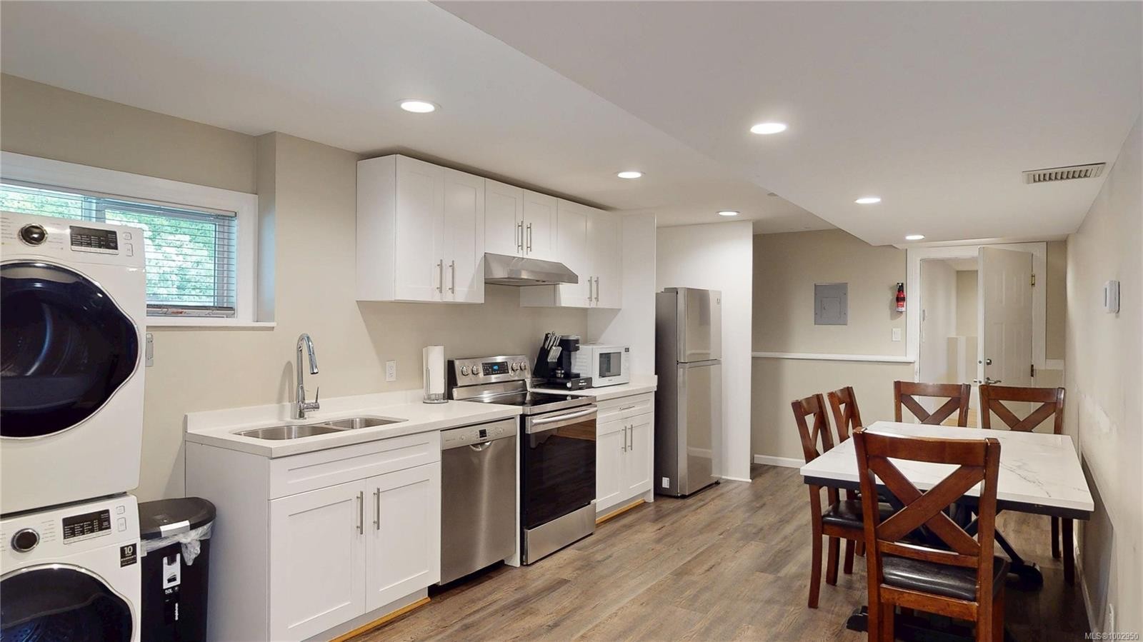 4767 Cordova Bay Rd, Saanich, BC