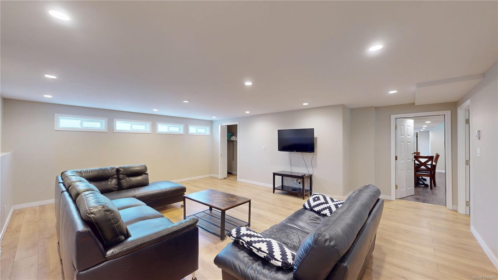 4767 Cordova Bay Rd, Saanich, BC