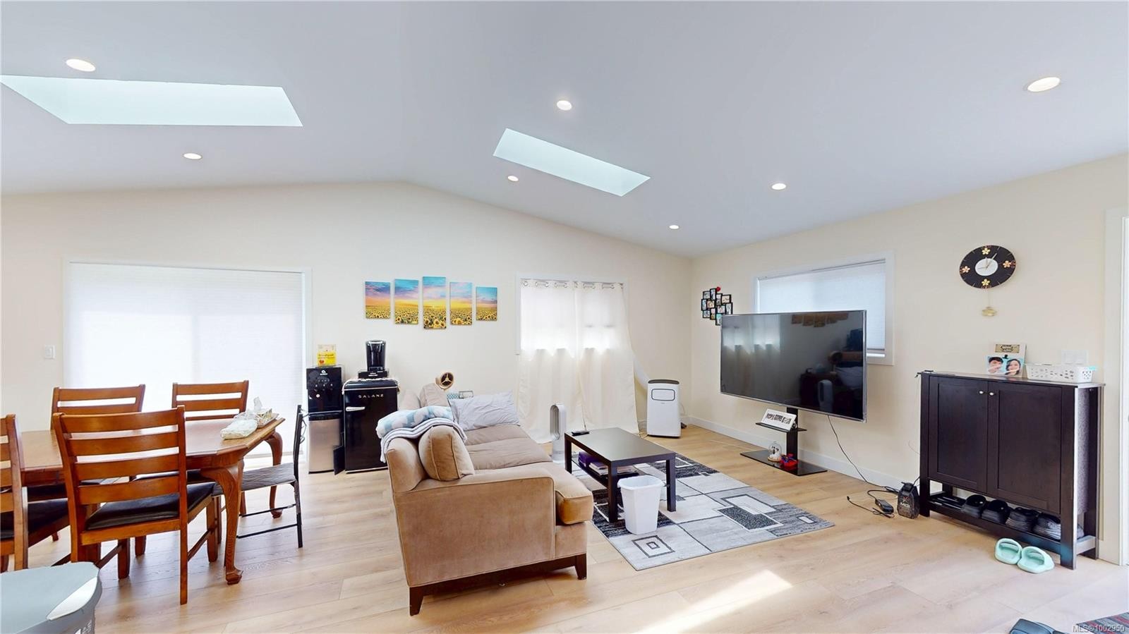 4767 Cordova Bay Rd, Saanich, BC