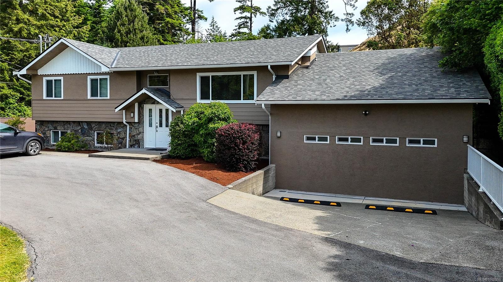 4767 Cordova Bay Rd, Saanich, BC