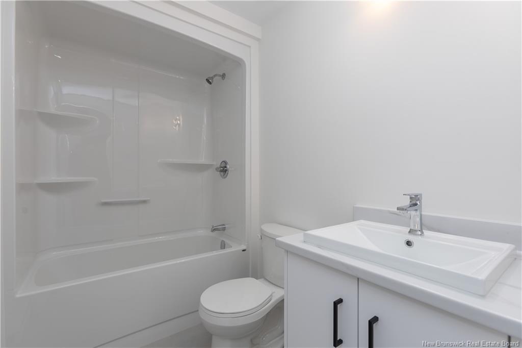 90 Rosenburg St, Moncton, NB