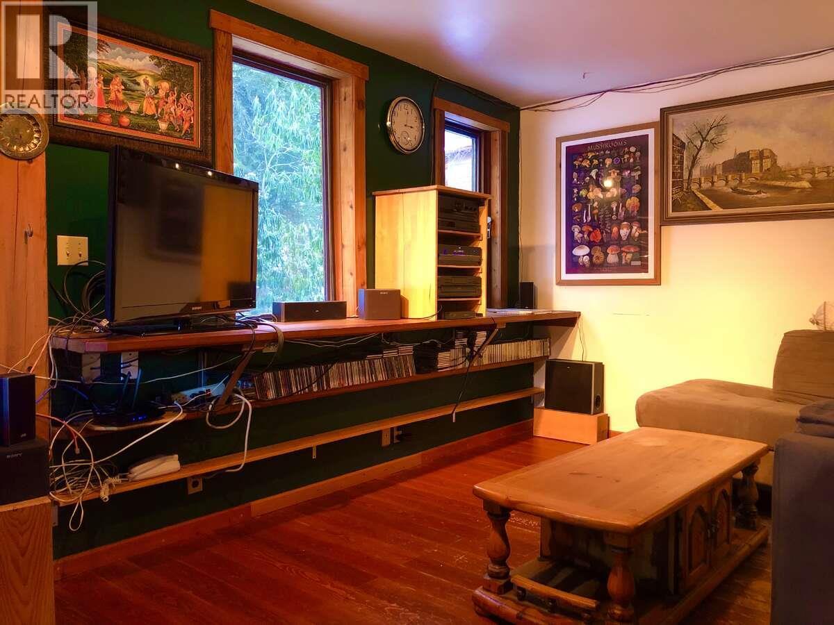 6119 Slocan River Road, Appledale, BC - Indoor Photo Showing Other Room