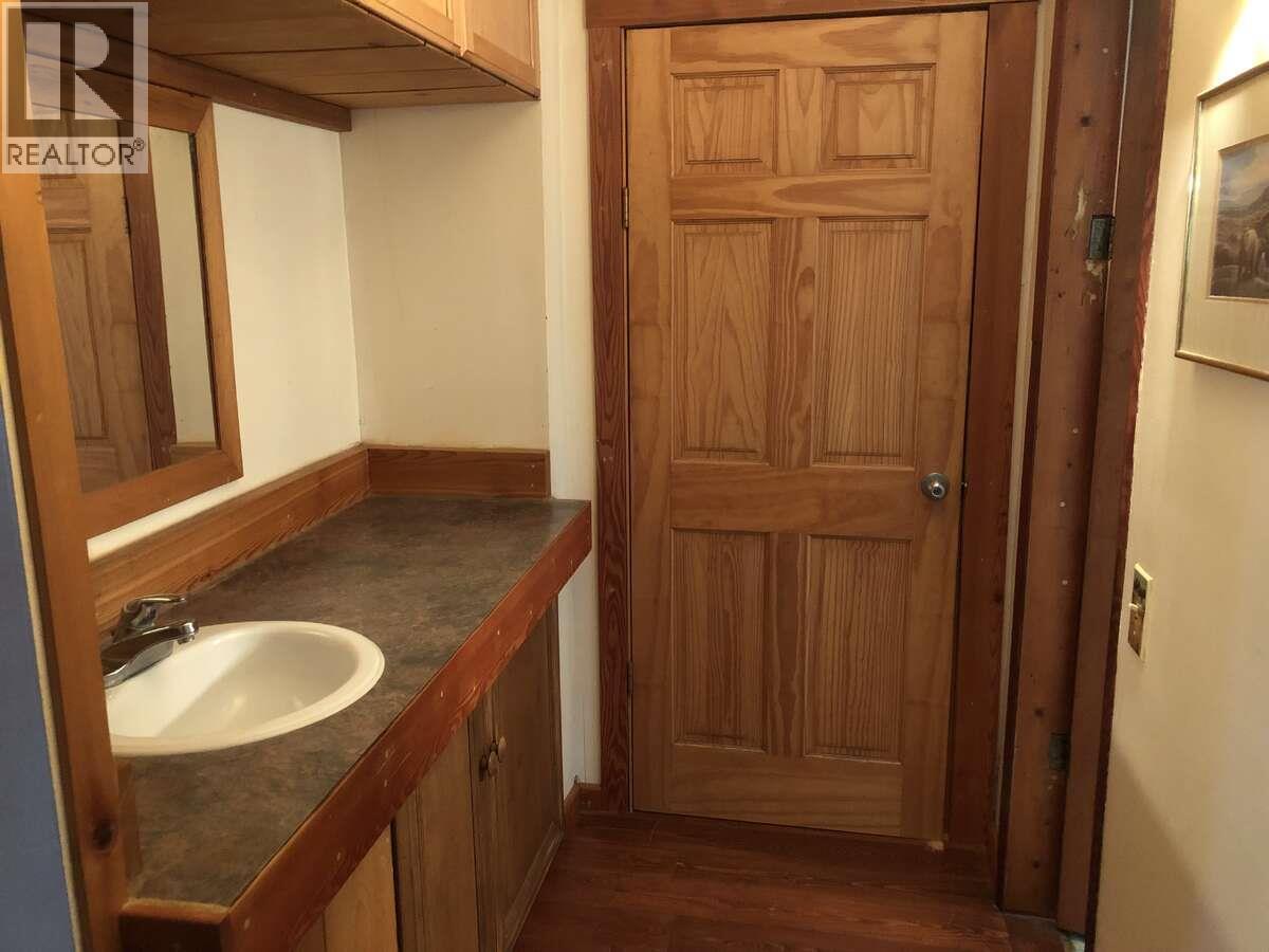 6119 Slocan River Road, Appledale, BC - Indoor Photo Showing Bathroom